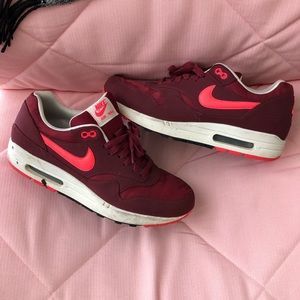 AIRMAX 1 Premium. Atomic red/team red size US 10